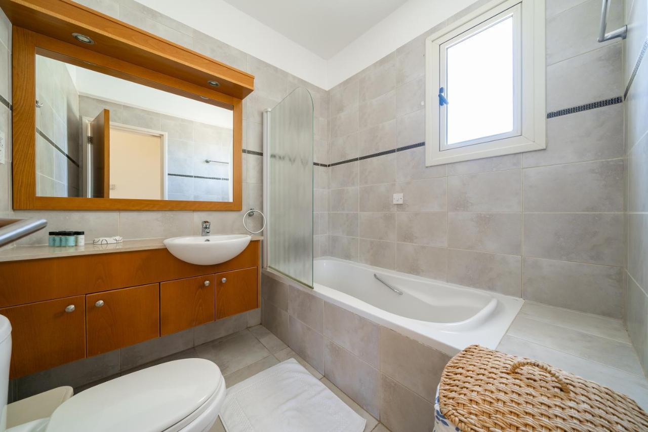 Atlantica 4 Bedroom Villa Near The Beach Πρωταράς Εξωτερικό φωτογραφία