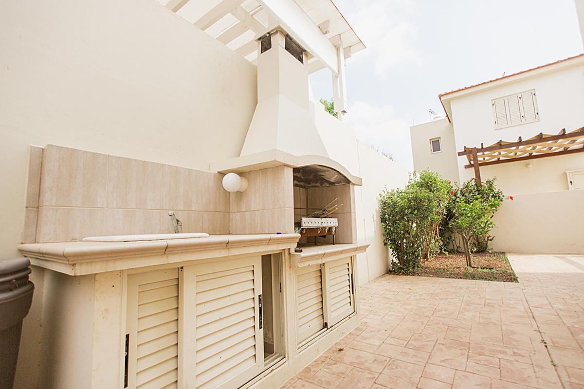 Atlantica 4 Bedroom Villa Near The Beach Πρωταράς Εξωτερικό φωτογραφία